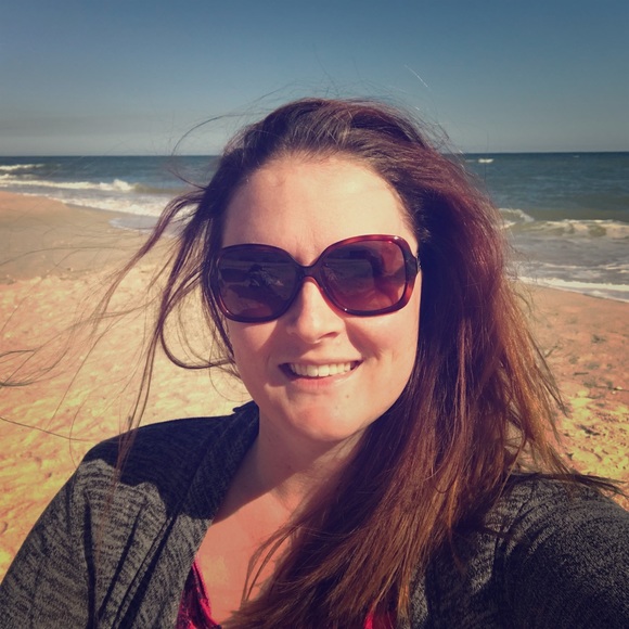 Meet your Posher, Jessica - Picture 1 of 1
